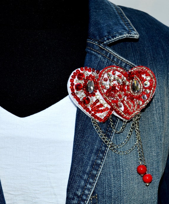 Gioielli Costume Cuore Glitter HIGGEL 2 Spille A Cuore Con Strass Rosse - Per Abiti, Sciarpe E Occasioni Speciali Regalo San Valentino