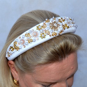 Luxury white gold embellished velvet womens padded headband tiara with crystals pearls and rhinestones Party embroidered wide headband tiara