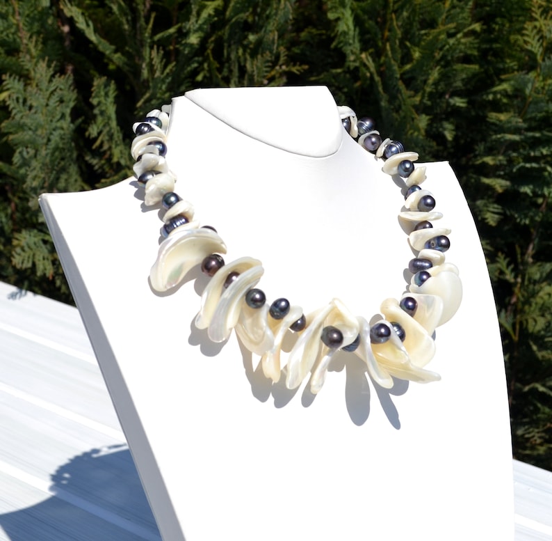 June Cancer necklace Short black white necklace Gemstone choker boho necklace Elegant black pearls and white Mother-of-Pearl necklace