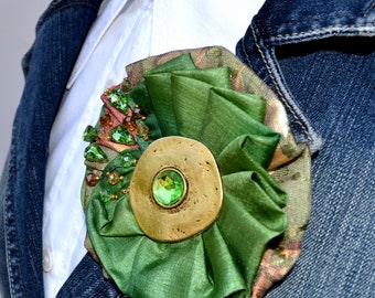 Big round green rose brooch for shirt Luxury textile brooch with crystals Statement embroidery fabric shape rose brooch