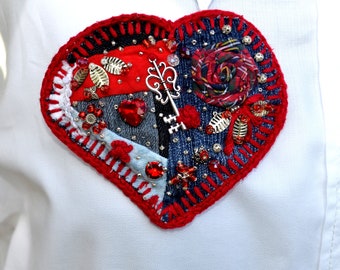 Red blue textile lapel brooch pin in shape of heart Cute statement embroidered sweetheart shirt brooch for lover