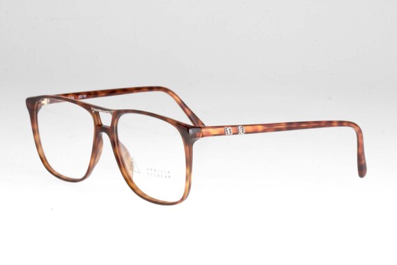 tortoise style glasses