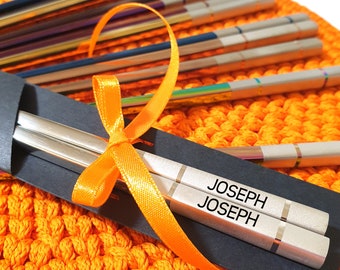 Set di bacchette personalizzate con nome inciso, regalo, bacchette in acciaio inossidabile, colorate, kit per amanti del sushi
