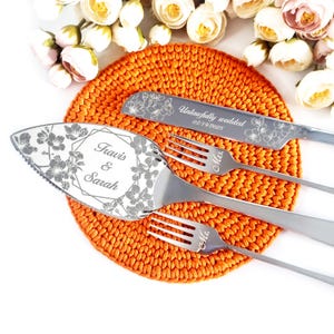 Personalisierter 4-teiliger silberner Kirschblüten-Kuchenaufsatz, individuell gravierte Hochzeitsgeschenkbox