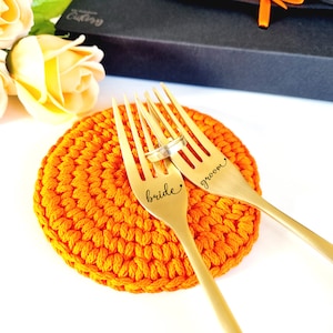 Custom Wedding Day Forks Set for Groom and Bride Engraved Gold Cutlery with Date, Mr and Mrs Wedding cake keepsake