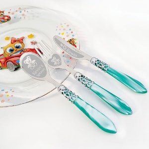 Kinderbesteck mit Gravur Personalisierte Baby Set mit Name Kinder Löffel Gabel und Messer Set Aqua Green Farbe Griff