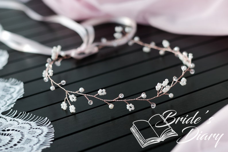 pearls and leaves bridal hairpiece Delicate wedding hair jewelry bridal hair vine in rose gold