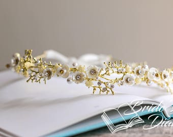 Wedding hair jewelry, gold leaves with pearls and rhinestones, bridal wreath, wedding hair vine gold