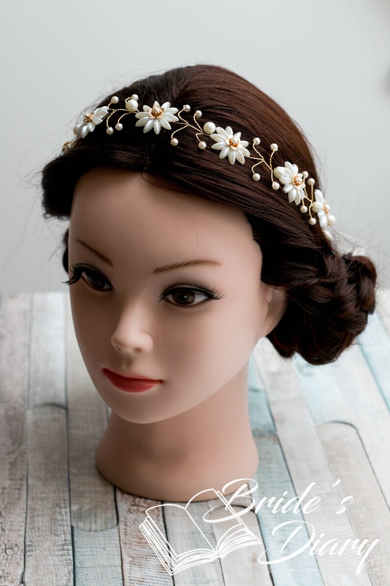 Wedding hair jewelry gold bridal wreath gold leaves with opal pearls