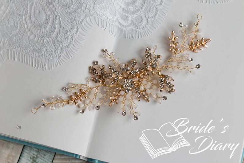 vintage gold hair accessories short bridal hairpiece Vintage floral bridal hair accessories in Gold