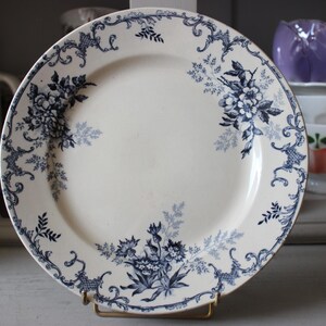 3 ASSIETTES PLATES - Choisy-le-Roi HB & Cie Terre de fer - Mod. Fleurs
