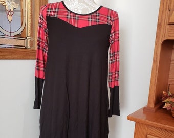 Plaid / Black christmas dress