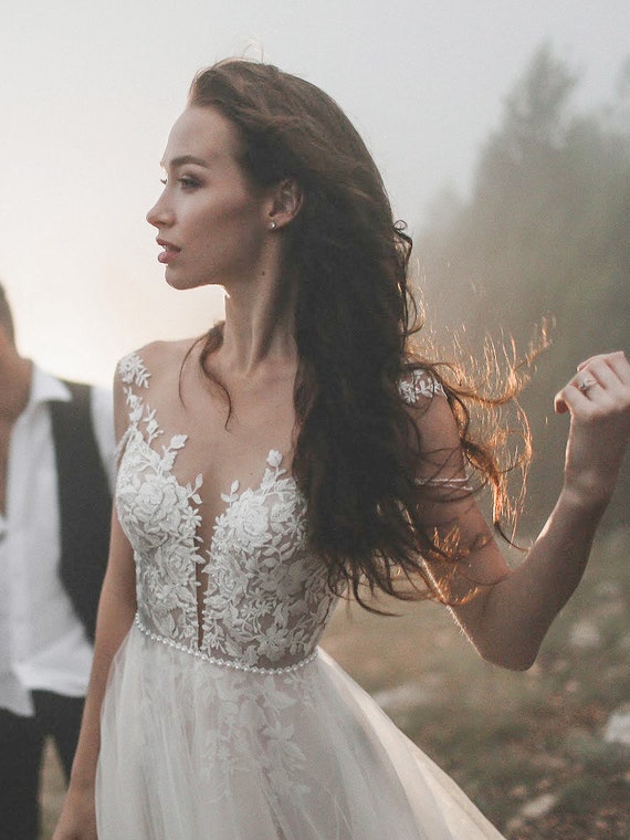 low back bohemian wedding dress