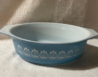 Pyrex Blue Tulip Casserole Dish