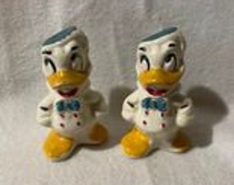 Adorable Vintage Donald Duck Salt and Pepper Shakers