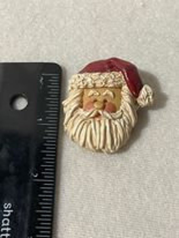 Vintage Santa Claus Pin