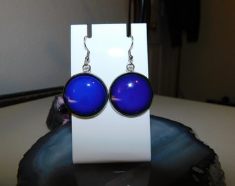 Color changing mood earrings