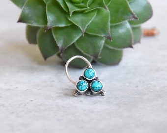 Silver nose stud with turquoise