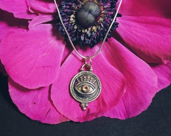 Charm pendant, silver, eye and citrine