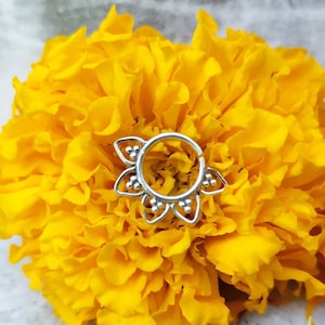 Septum en argent, piercing Fleur de lotus