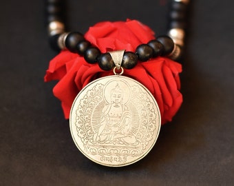 Black bouddha necklace