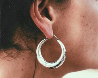 Big silver hoop, classic earrings