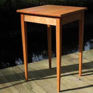 Tapered Leg End Table In Cherry