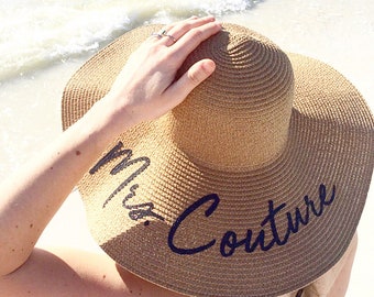 Floppy Beach Hat, gepersonaliseerde bruidhoed, Floppy Hat met naam, aangepaste gepersonaliseerde strandhoed, huwelijksreis must have, huwelijksreis geschenken