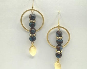 Pendientes de jaspe dorado: aros bohemios de oro cepillado, hipoalergénicos.