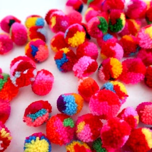 100 Pieces Mixed Color Pom Poms Jewelry Making / Decoration Party