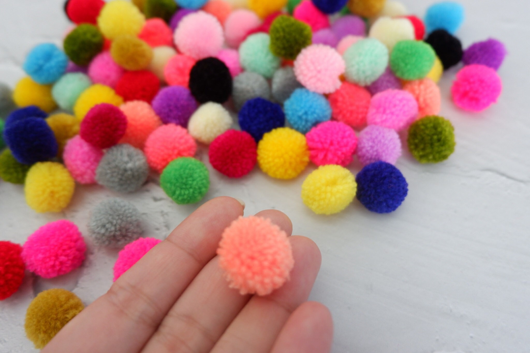 100 Pieces Colorful Yarn Pom Poms Jewelry Making / Decoration - Etsy