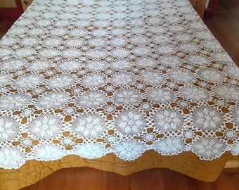 Antique French Hand Crochet Bedspread: 1930s Floral Throw (80x75 inches)