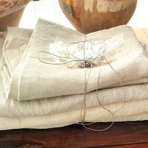 Antique FRENCH bundle of linens, hemp, metis - 2kg surprise assortment of wonderful old textured pieces !