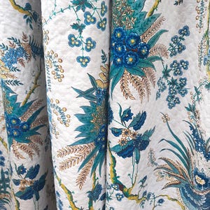 Vintage French Floral Bedspread: Romanex Boussac &quot;Kali&quot; Design