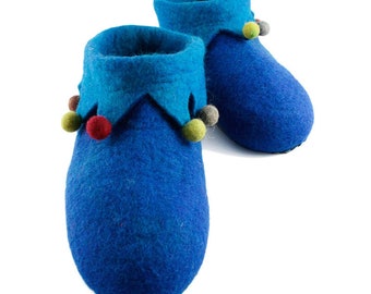 Felt shoes "bobbles" in blue