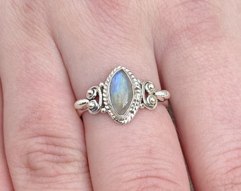 Moonstone, 925 silver ring "Elfenspiel" Boho Hippie Style, vintage, handmade, beautiful jewelry gift