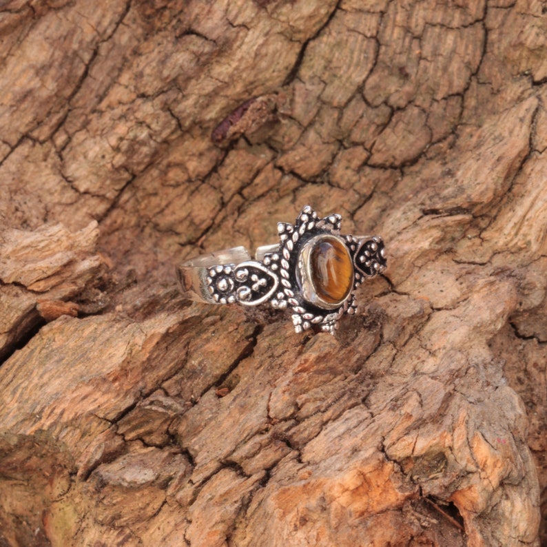 Tiger's eye gemstone ring with ornament, adjustable size, boho hippie style, vintage, handmade, beautiful jewelry gift Silver