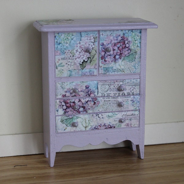 Chest of drawers/Miniature shabby chic drawer unit/tallboy unit/flower decorated unit