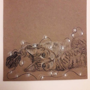 Lindo gato tarjeta de Navidad, regalo de dama de gato dibujado a mano, tarjeta Kraft, Navidad, tarjeta de felicitación de gatito de vacaciones, propietario de la mascota, tarjeta en blanco del animal, arte original