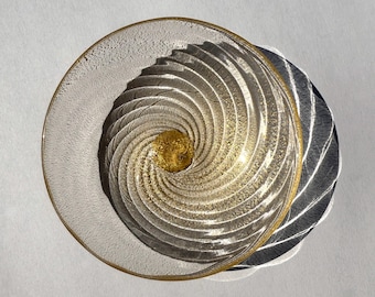 Vintage 1950-60s Archimede Seguso Murano small gold foil spiral ribbed glass dish.