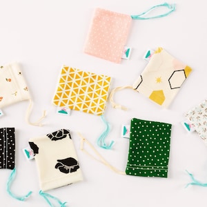 Small drawstring bag made with organic cotton, gift bag, jewelry bag, drawstring pouch