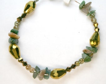 Green And Gold Glass Beaded Bracelet