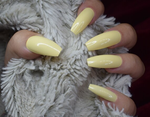 Pastel Yellow Fake Nails, Long Coffin False Nails, Hand Painted Press On Nails, Long Nails, Nail Designs, 20 Full Cover Nails, Glue On Nails