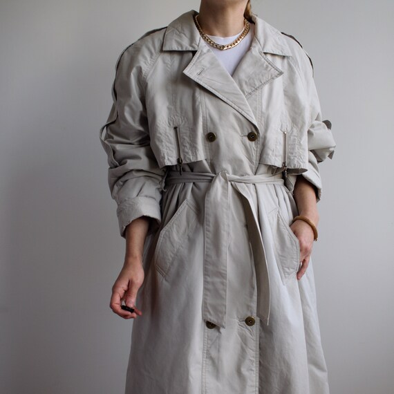 Vintage trench coat. Originally women’s size small L.… Gem