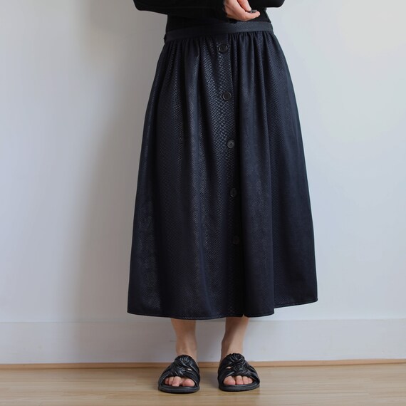 Black midi skirt knee length discount