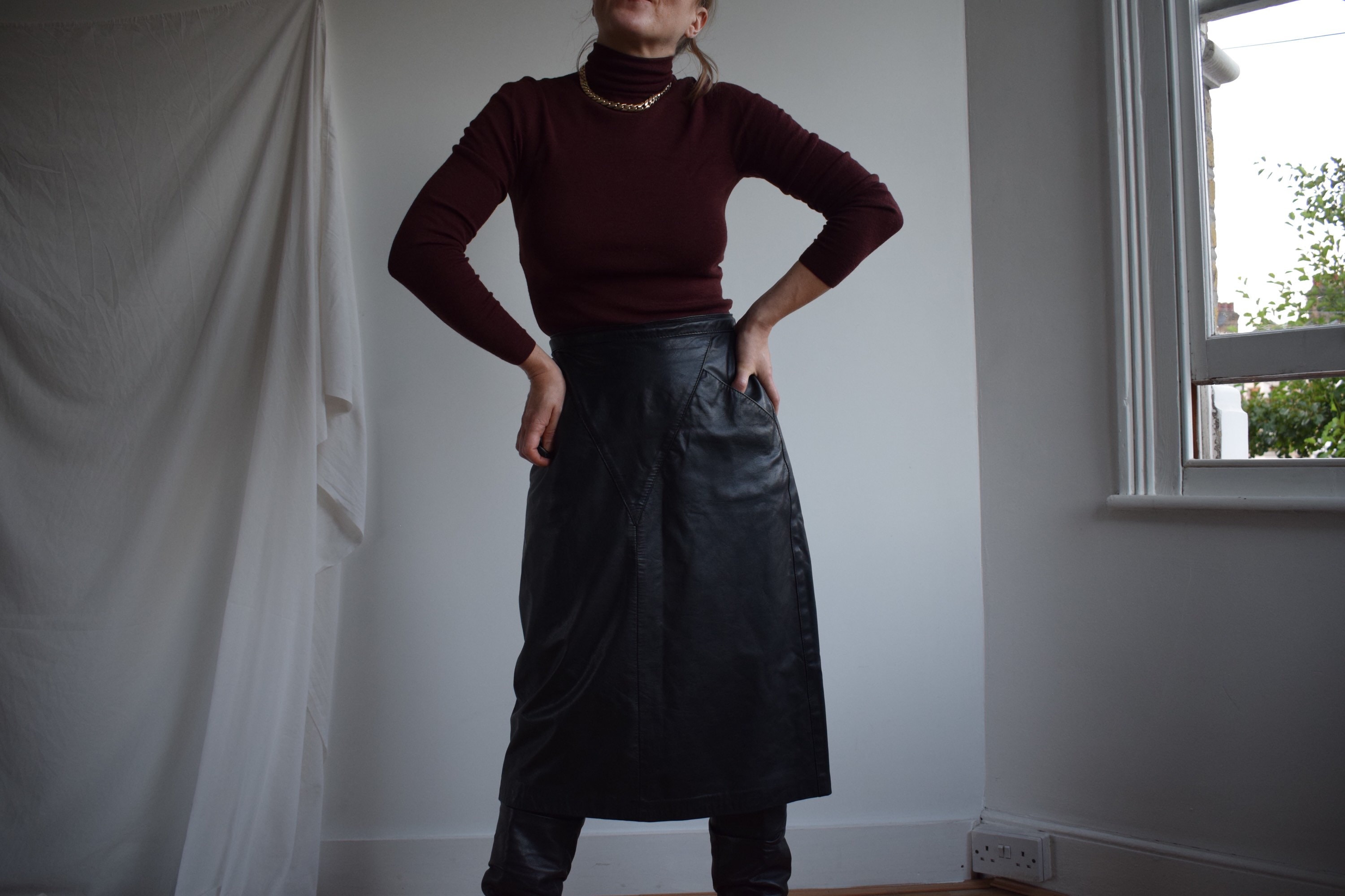 Vintage midi 2025 leather skirt