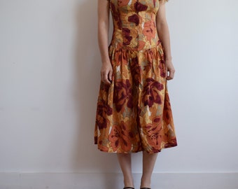 Vintage cotton midi summer dress. Originally women’s size S. 90’s era.
