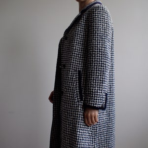 manteau en tweed de laine vintage. À lorigine taille femme S. Années 90. image 5