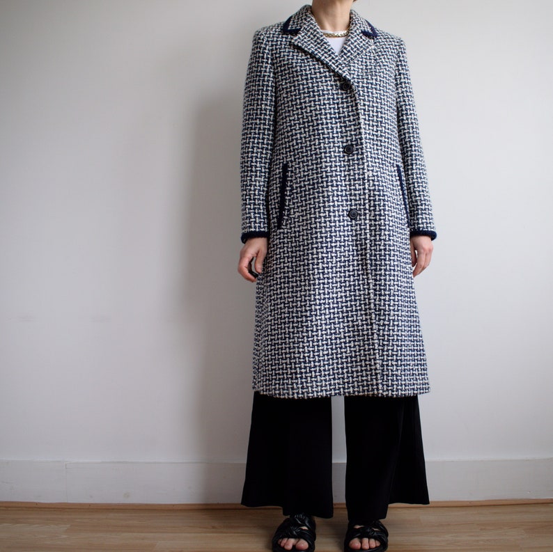 manteau en tweed de laine vintage. À lorigine taille femme S. Années 90. image 1
