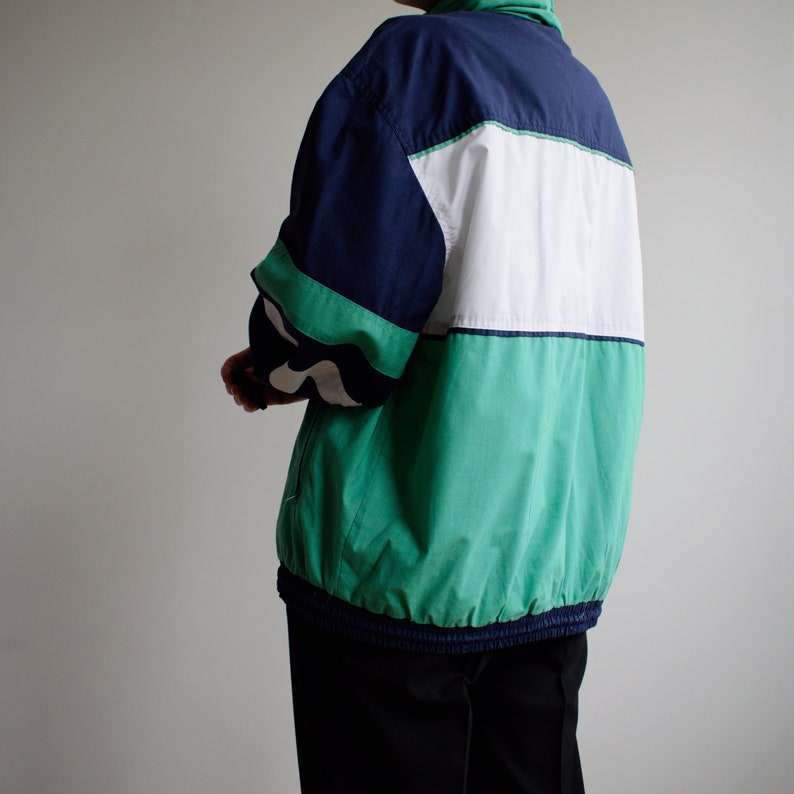 Vintage pullover windbreaker jacket. Originally womens size M / L. 90s era. image 6